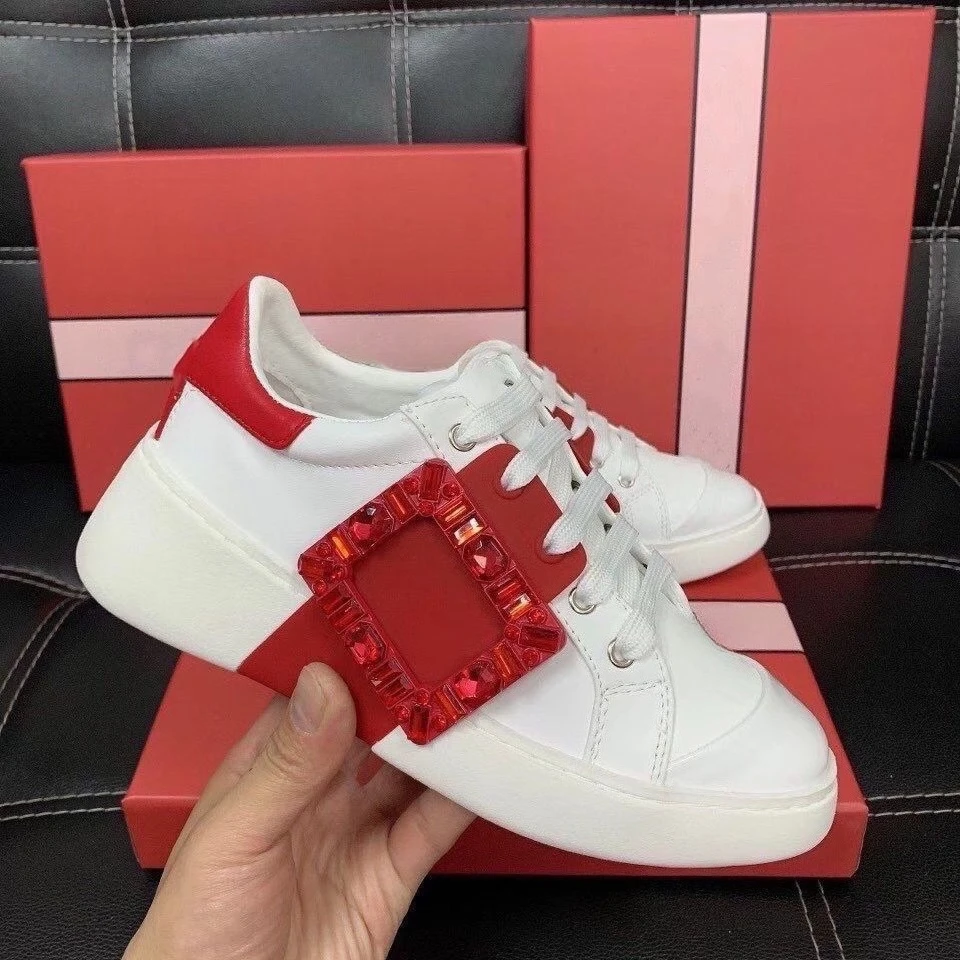 デザイナーの新作スクエアバックルラインストーンレザープラットフォームホワイトシューズスポーツシューズカジュアル身長アップ万能