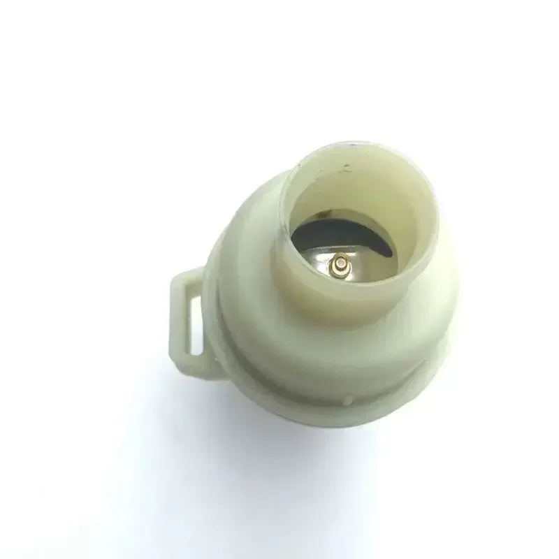 1pc for ROEWE 550 750 W5 MG TF MG6 7 Engine water tank  pipe thermostat