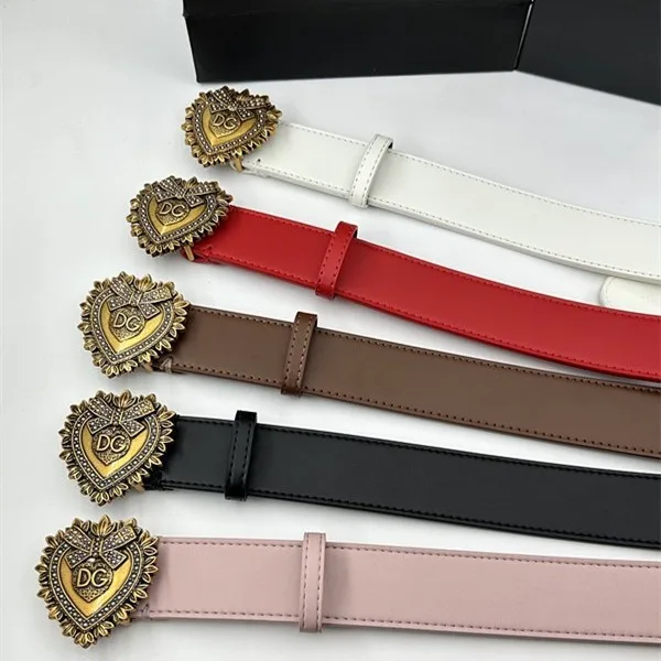 

Classic Black Leather Belt With Designer Buckle - Versatile High-End Accessory For Casual & Jeans Outfits