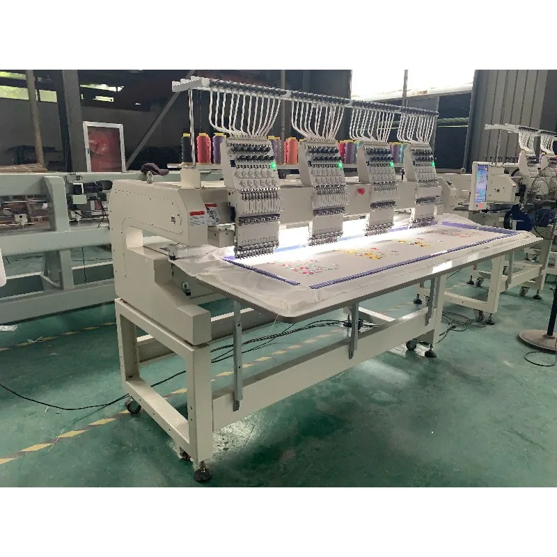 [Le più vendute] Macchina da ricamo a quattro teste ST 1204 adatta per il ricamo di vari vestiti/accessori/necessità quotidiane