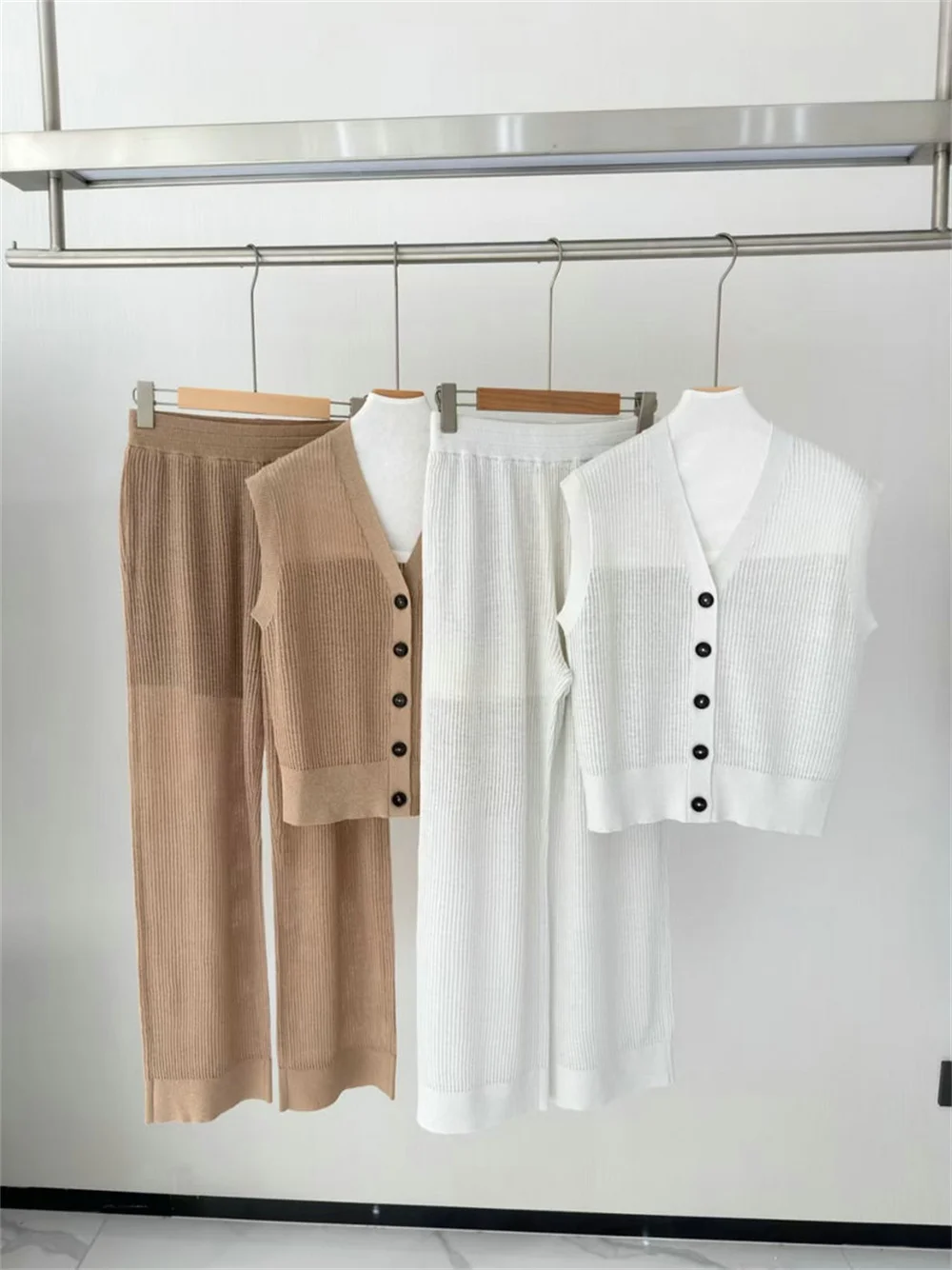 

Women's 2 Piece Set Linen Knit V-neck Vest Top And Casual Wide-leg Pants Suit
