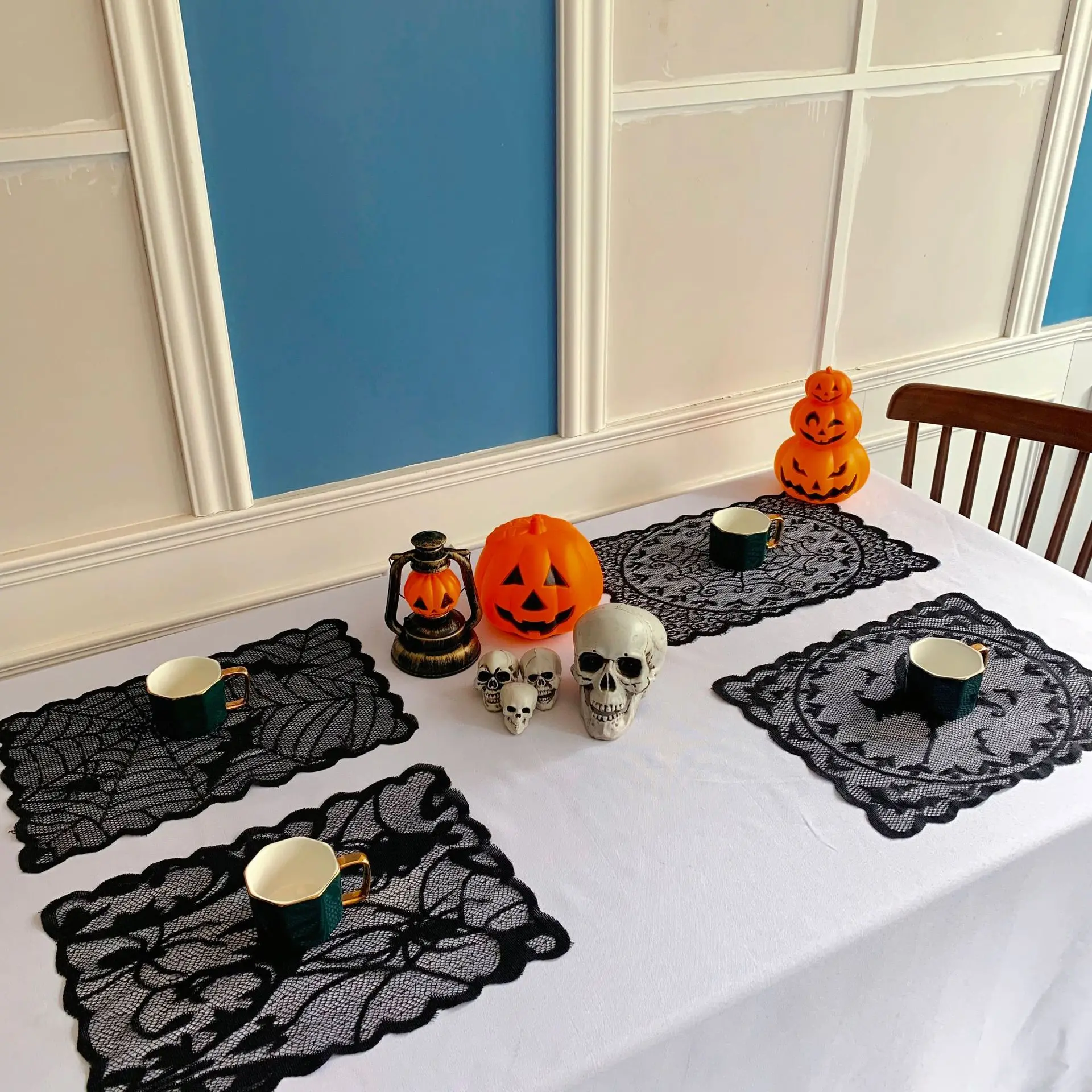 Halloween-Dekorationen, Tischsets, Spinnennetz-Tischunterlage, schwarze Spitzen-Tischsets, Schreibtischunterlage, Party-, Küchen- und Esstischzubehör – Detail 1