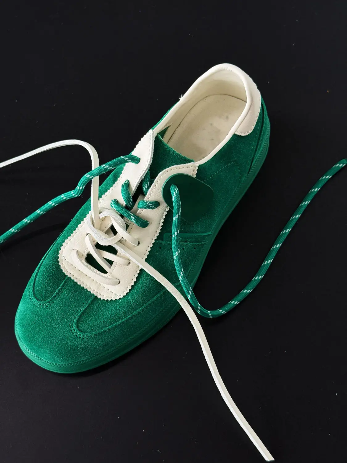 

Comfortable Flat-Soled Outdoor Walking Shoes for Men and Women Versatile Comfortable Unisex Hiking and Walking Trainers