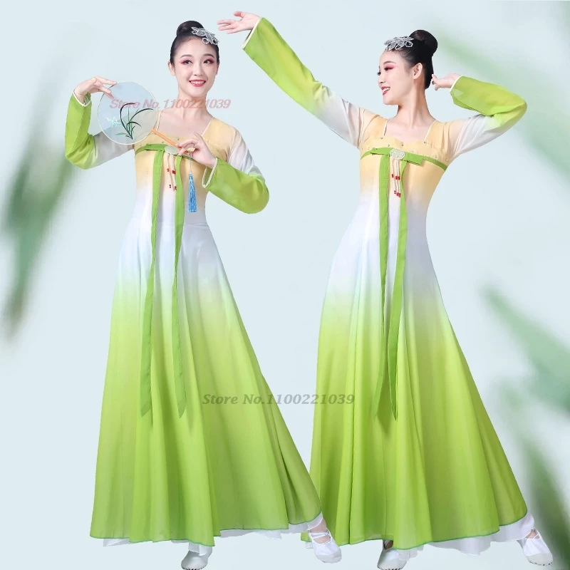 Chiński strój taneczny vintage z 2025 roku, narodowy gradient kolorów, szyfonowa sukienka hanfu, tradycyjna sukienka ruqun na występy sceniczne, ludowa.