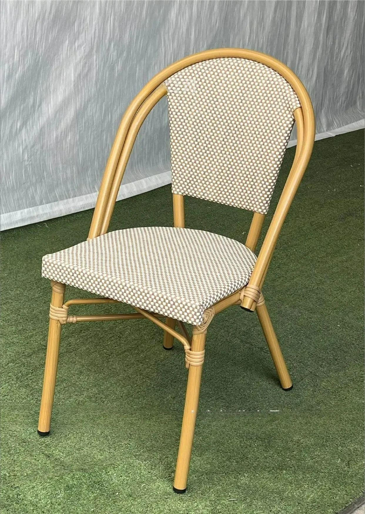 Customizable Capelli diretti in fabbrica tavoli e sedie da balcone per esterni Tavoli e sedie da giardino