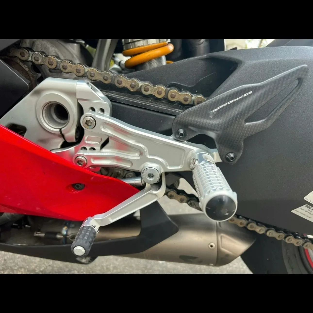 Carbon Fiber Heel Guard Protector For DUCATI Panigale V4/S/R Streetfighter V2 V4 / S 2018-2024 Foot Wing Rearset Accessories