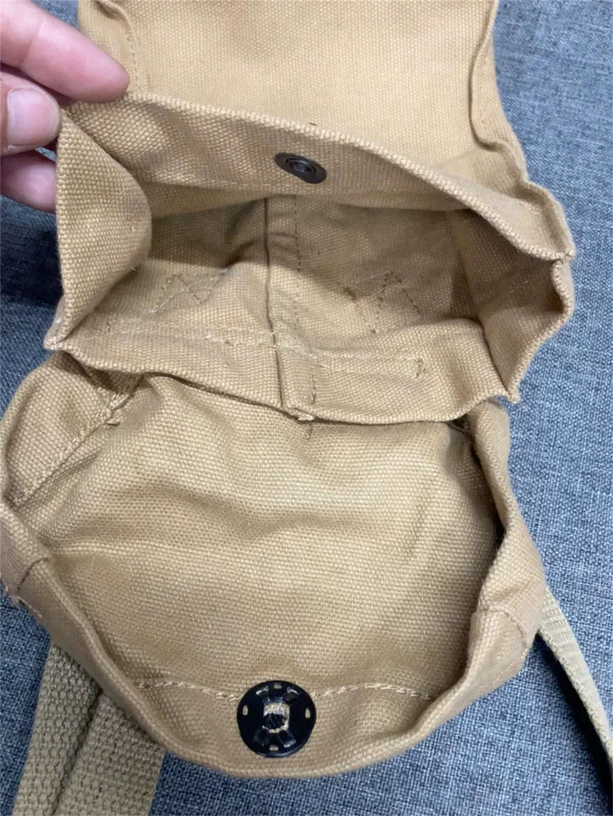 American style, portable Thomson universal satchel, thick canvas thick webbing