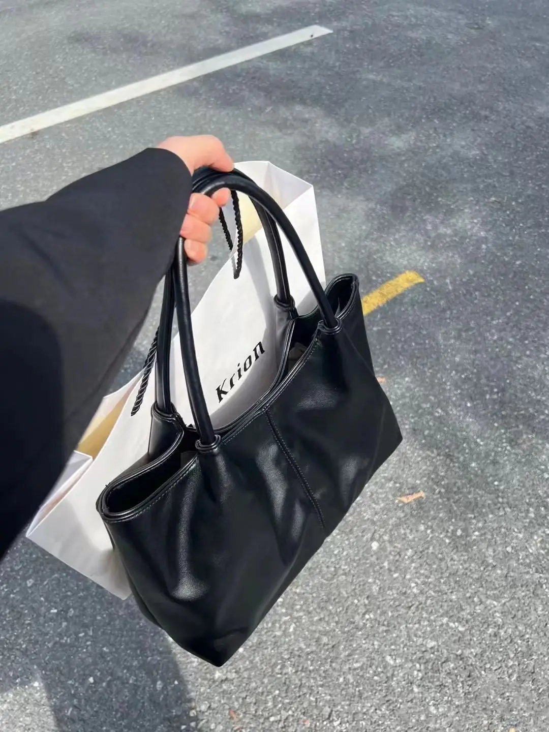 

Simple White Shoulder Bag 2025 Women's PU Leather Soft Underarm Tote Bag School Large Capacity Bag Full Student Shopping Handba