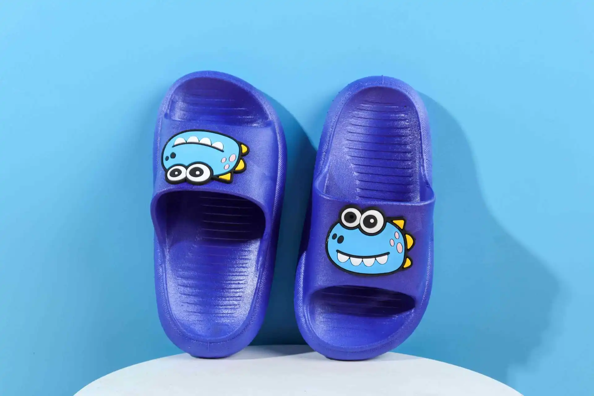 Cute Caton Shark Slippers for kids Quiet extra thick home slippers for boys and girls sandals