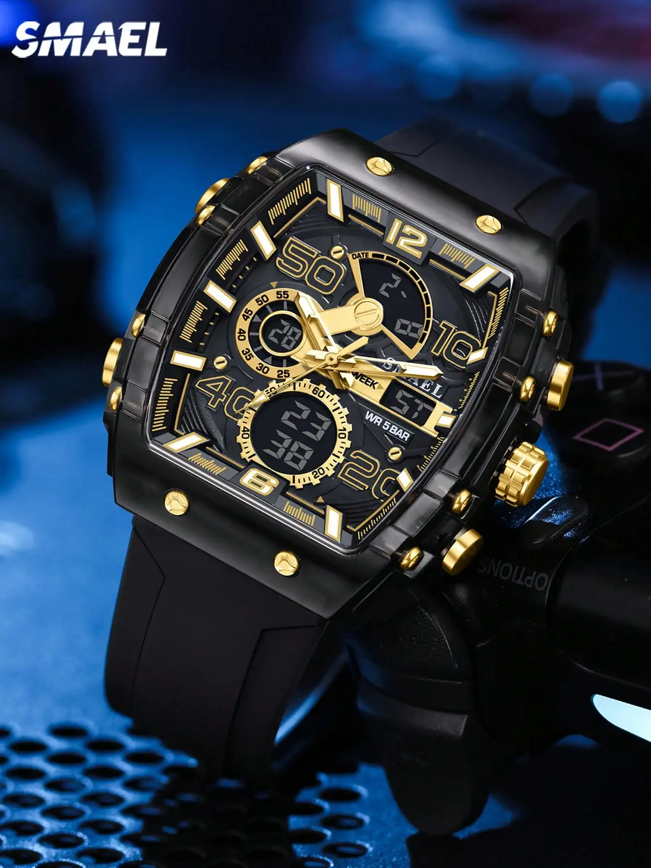 

Черно-золотые спортивные кварцевые часы с двойным дисплеем и силиконовым ремешком