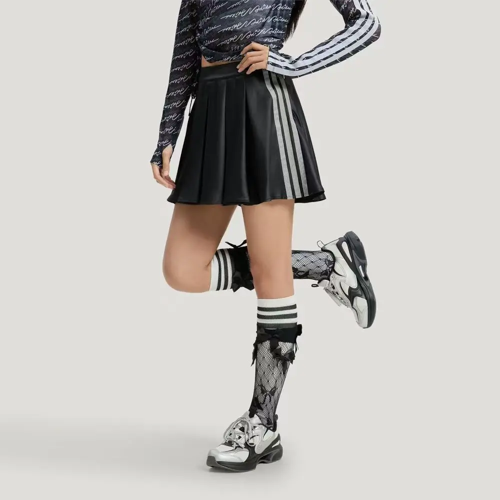 Adidas Dance Skirt Casual Shorts for Women, Comfortable and Versatile Three-Stripes Dance Series Sports Woven Elastic Skirt Pants Kr7605