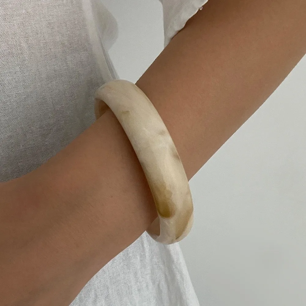 French Style Arched Stackable Bangles Marbled Resin Gold Metal Cuff Bracelet Multi-Functional Smooth Cuff Wide Bangle Holidays
