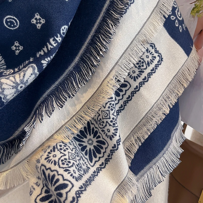 2025, Luxusmarke, Winter-Damen-Kaschmirschal – abstrakt bedruckter Schal mit Quasten, Pashmina-Bandana und eleganter Poncho – Detail 4