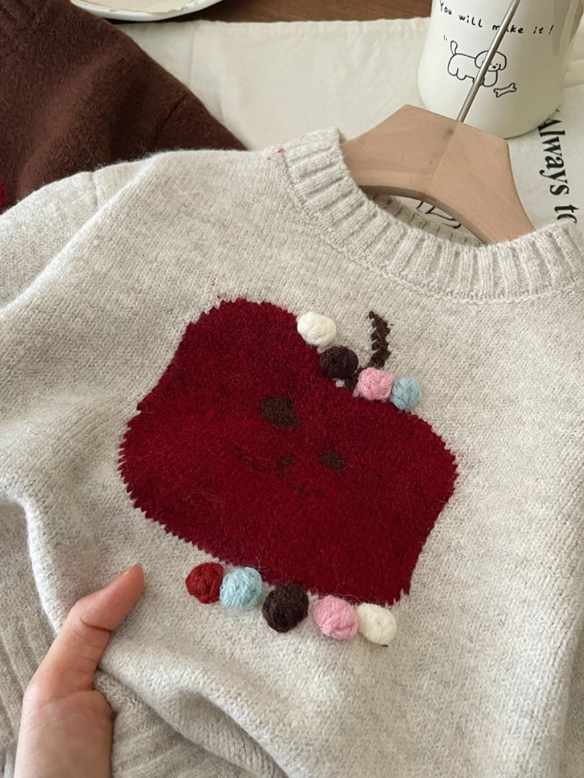 سترة محبوكة كورية للفتيات الصغيرات لخريف وشتاء لطيف للفتيات الصغيرات بطبقة أساسية مطرزة على الرأس #2