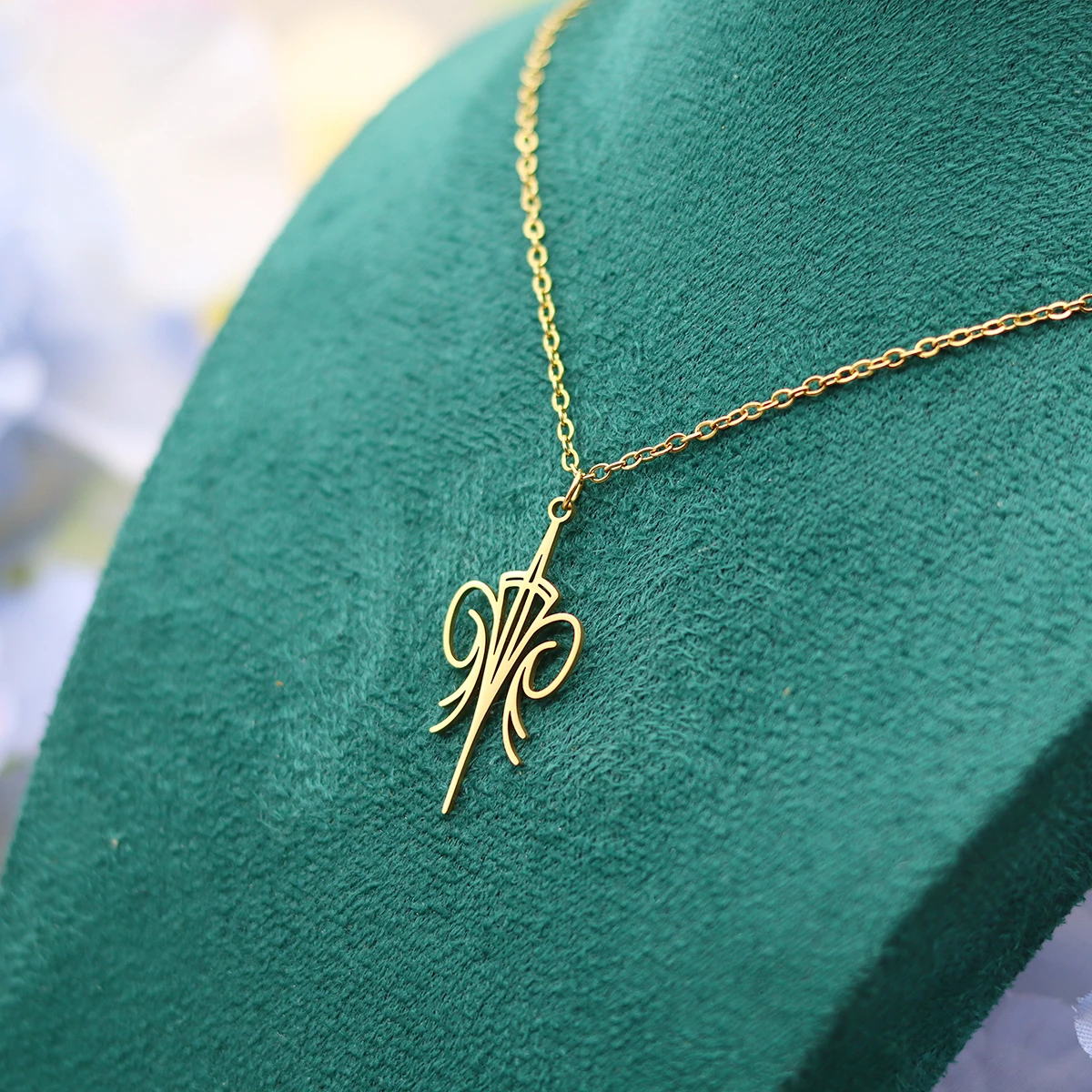 Todorova الفولاذ المقاوم للصدأ نمط فني قلادة القلائد للنساء الرجال مجردة الفن قلادة المختنق قلادة مجوهرات هدايا