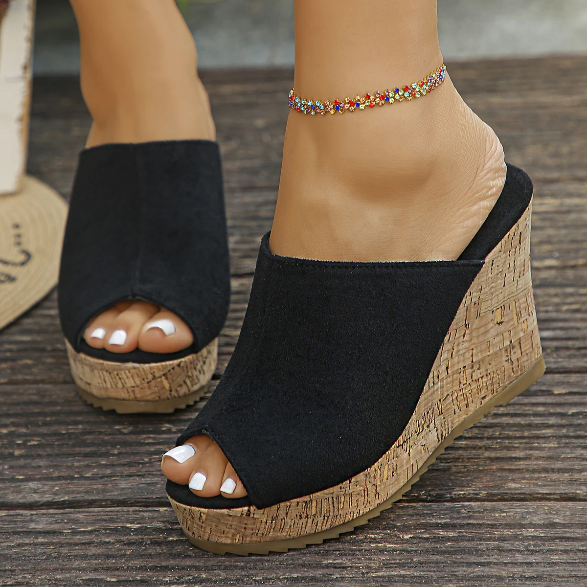 

Женские однотонные замшевые сандалии на платформе в стиле ретро, новые летние нескользящие и износостойкие тапочки на высоком каблуке с открытым носком на танкетке