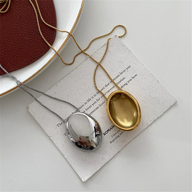 HUANZHI Sliver Color Oval Metal Pendant Necklace Long Sweater Chain Fashion Popular Style for Women Chunky Vintage Jewelry