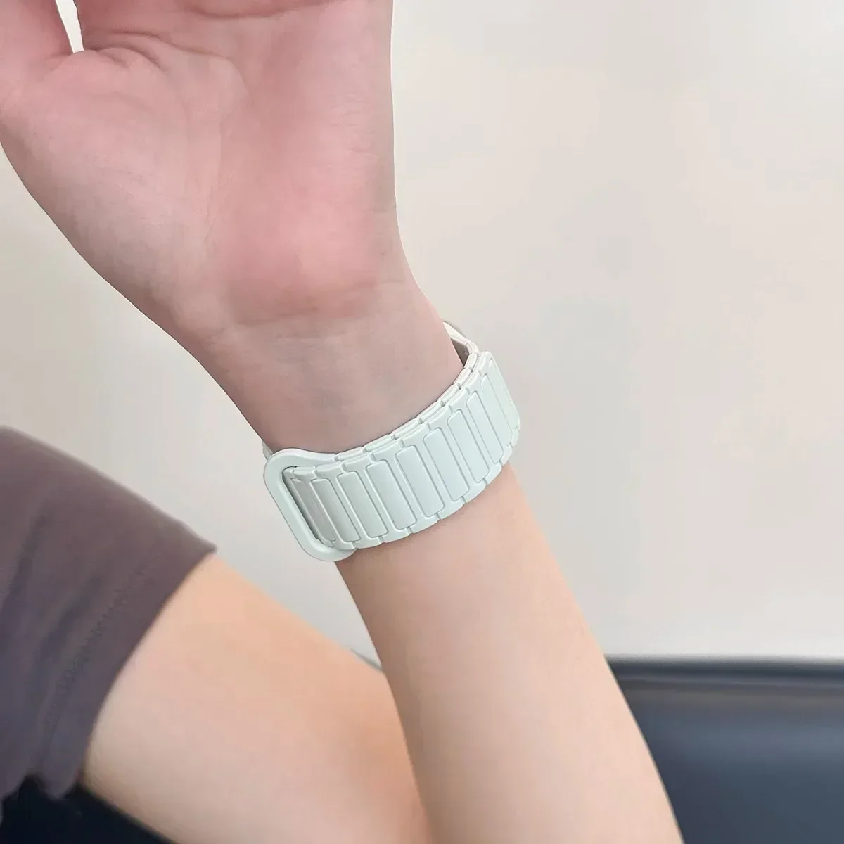 애플 워치 밴드용 마그네틱 루프 실리콘 스트랩 46mm 42mm 49mm 45mm 41 44mm 40mm IWatch Ultra 2 시리즈 11 10 9 8 7 6 5 4 SE 3