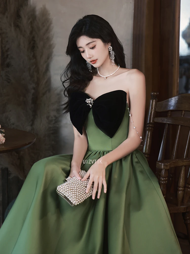 Einfache grüne lange Abendkleider für Damen, trägerlos, Satin, große Schleife, knöchellang, Ballkleider, luxuriöses formelles Party-Anlasskleid