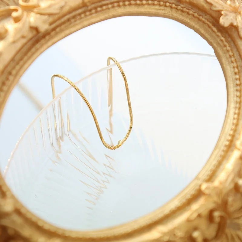 

French Ins Cold Style Square White Seashell Pendant Necklace Unique Design Titanium Steel 18K Gold Plated Round Snake Chain