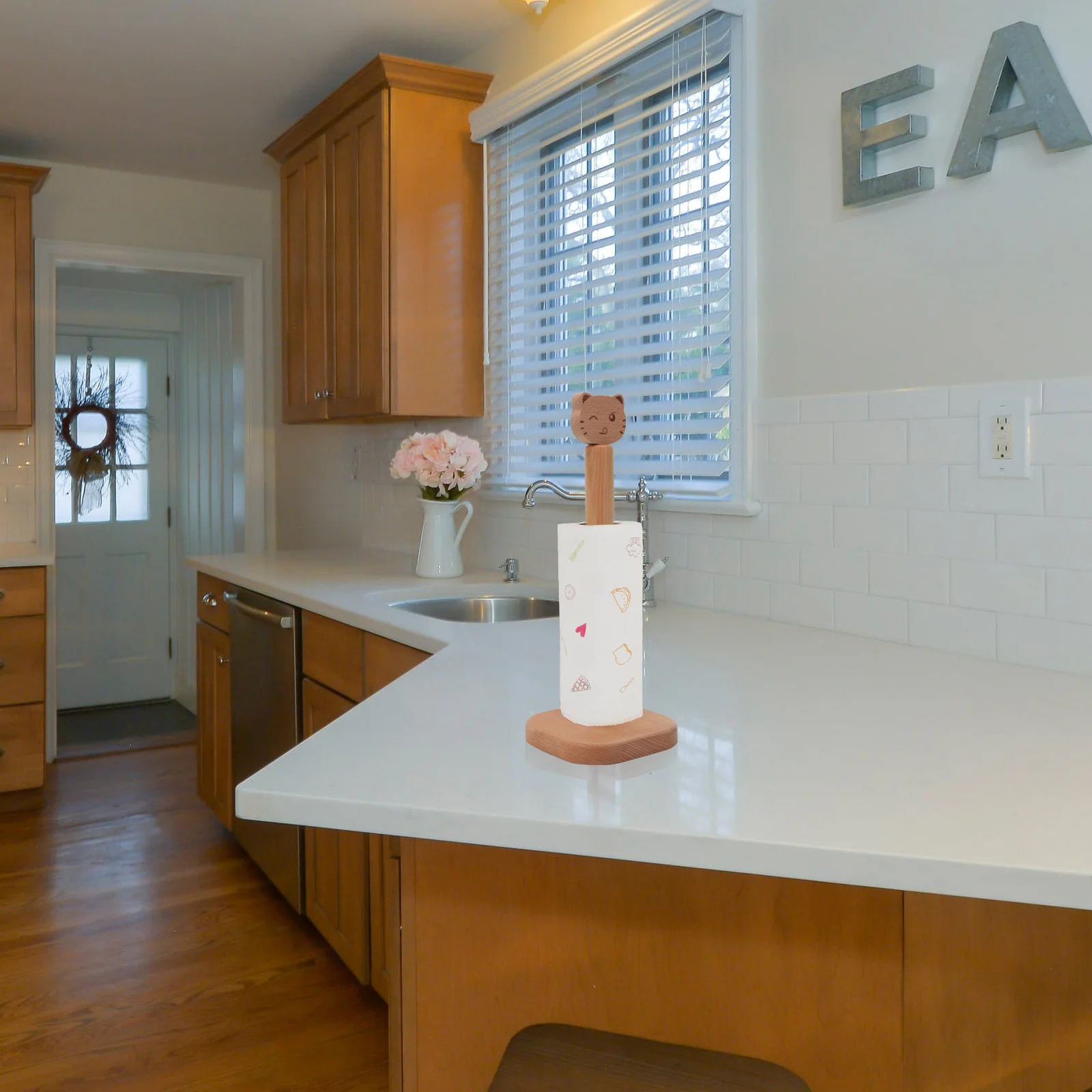 

1Pcs Wooden Paper Towel Holder Natural Wood Sturdy Kitchen Roll Stand with Weighted Base for Countertop Storage Vertical Tissue