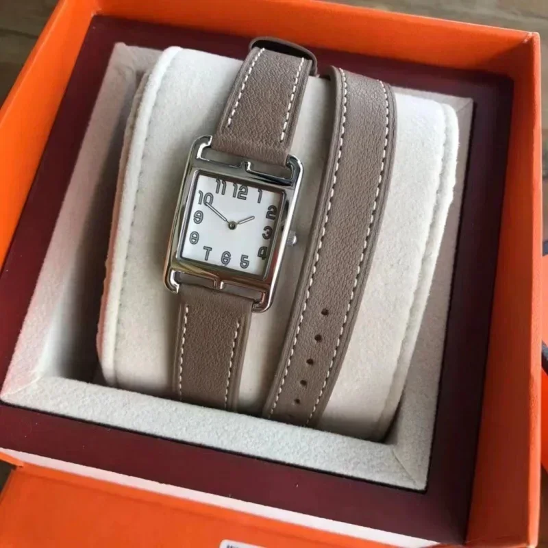 مخصص المرأة عالية الجودة كوارتز ساعة جلدية حزام مزدوج الساعات العلامة التجارية الفاخرة 23MM