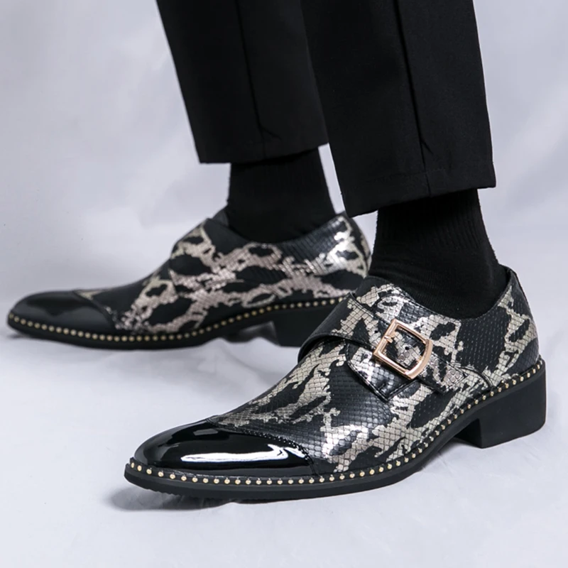 الاتجاه الجديد أشار تو الدانتيل يصل نمط جلد الثعبان براءات أحذية من الجلد مصمم أوكسفورد فستان الزفاف الأحذية Zapatos Hombre