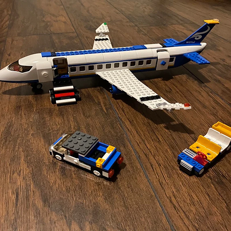 463pcs City Airport Airbus Aircraft Airplane Plane Brinquedos Avion Model Building Blocks Bricks Passenger Toys For Children