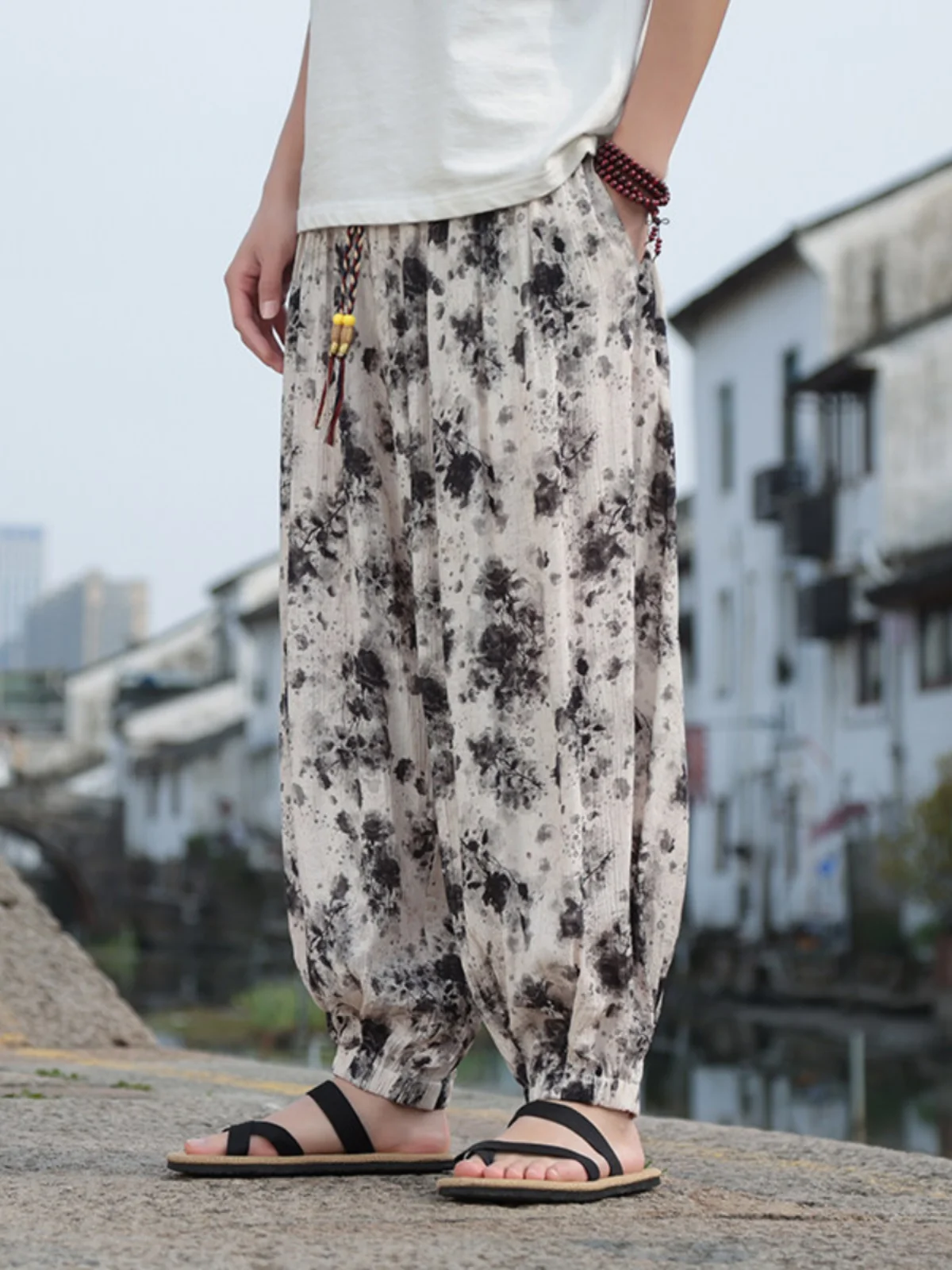 

Новые китайские летние мужские брюки из ледяного шелка в стиле национального тренда, тонкие, свободные, с принтом «водная роспись», повседневные брюки-фонарики