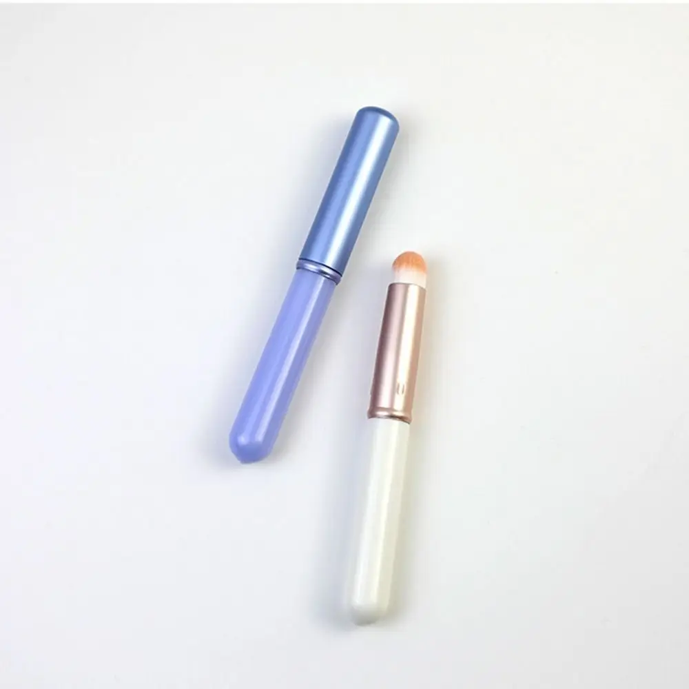 Easy To Carry Multi-Purpose Lip Brush Professional Round Head Mini Concealer Brush Portable Strong Coverage Lipstick Brush Gifts