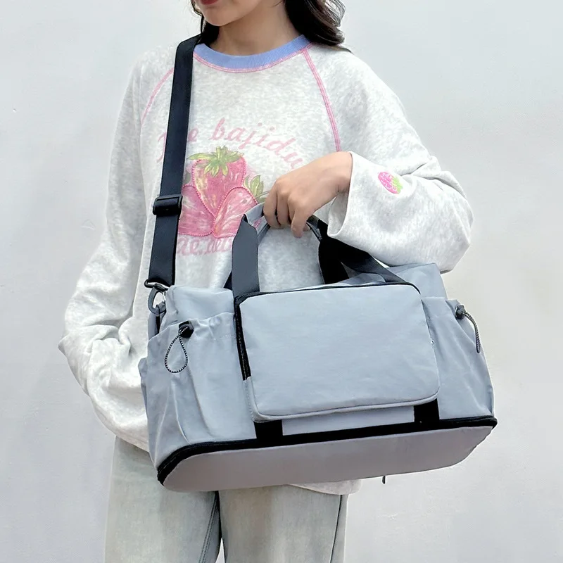 

Travel Bag with Large Capacity for Short Trips, Storage Luggage bag, Portable Lightweight Crossbody Sport Fitness Bags for Women
