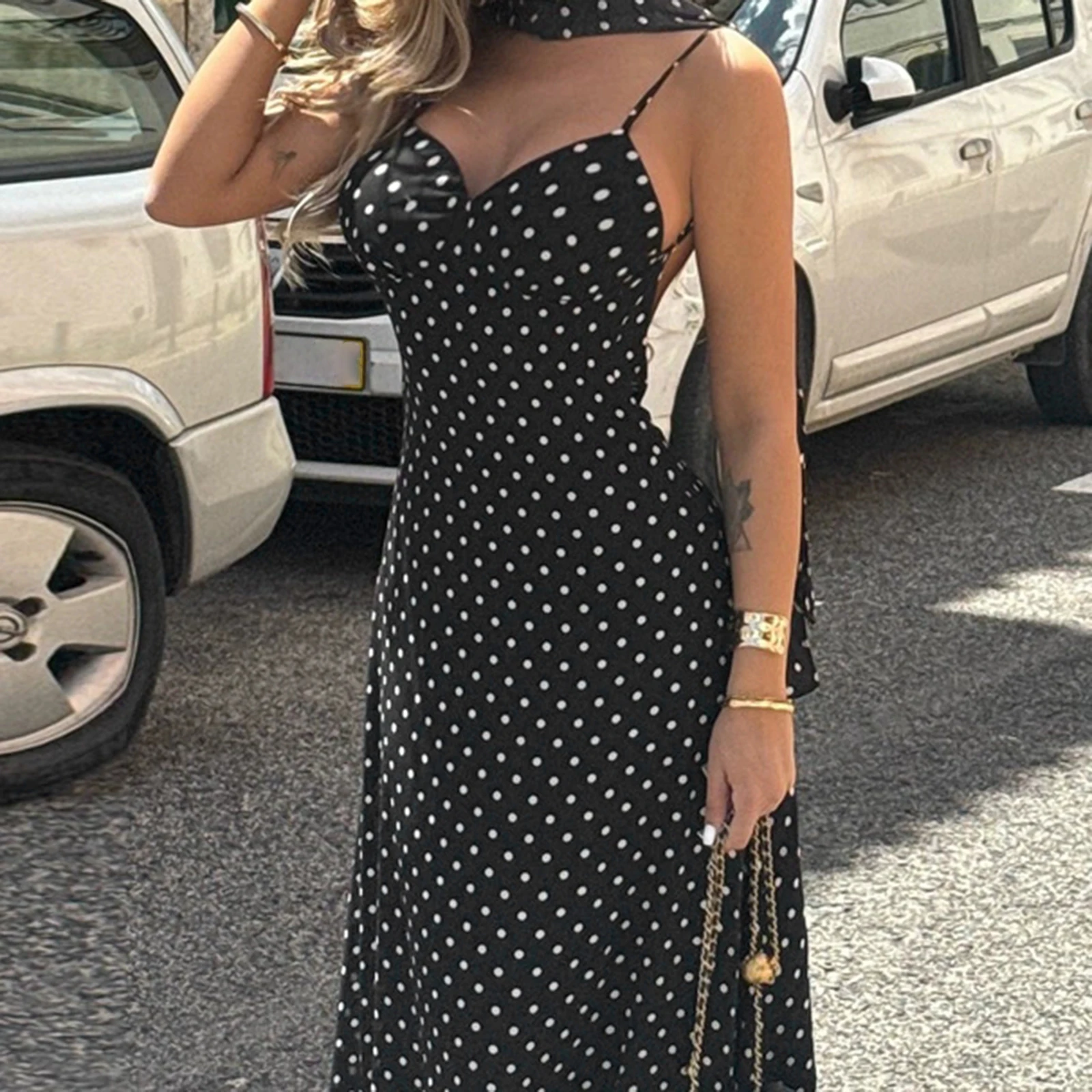 Abito slim fit da donna di nuova moda con scollo a V profondo, cinturino per spaghetti regolabile, senza schienale, pois estivi, abiti lunghi con sciarpa SML