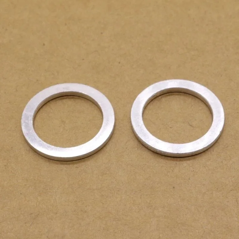 The oil gasket for the transfer case is suitable for Toyota and Lexus vehicles