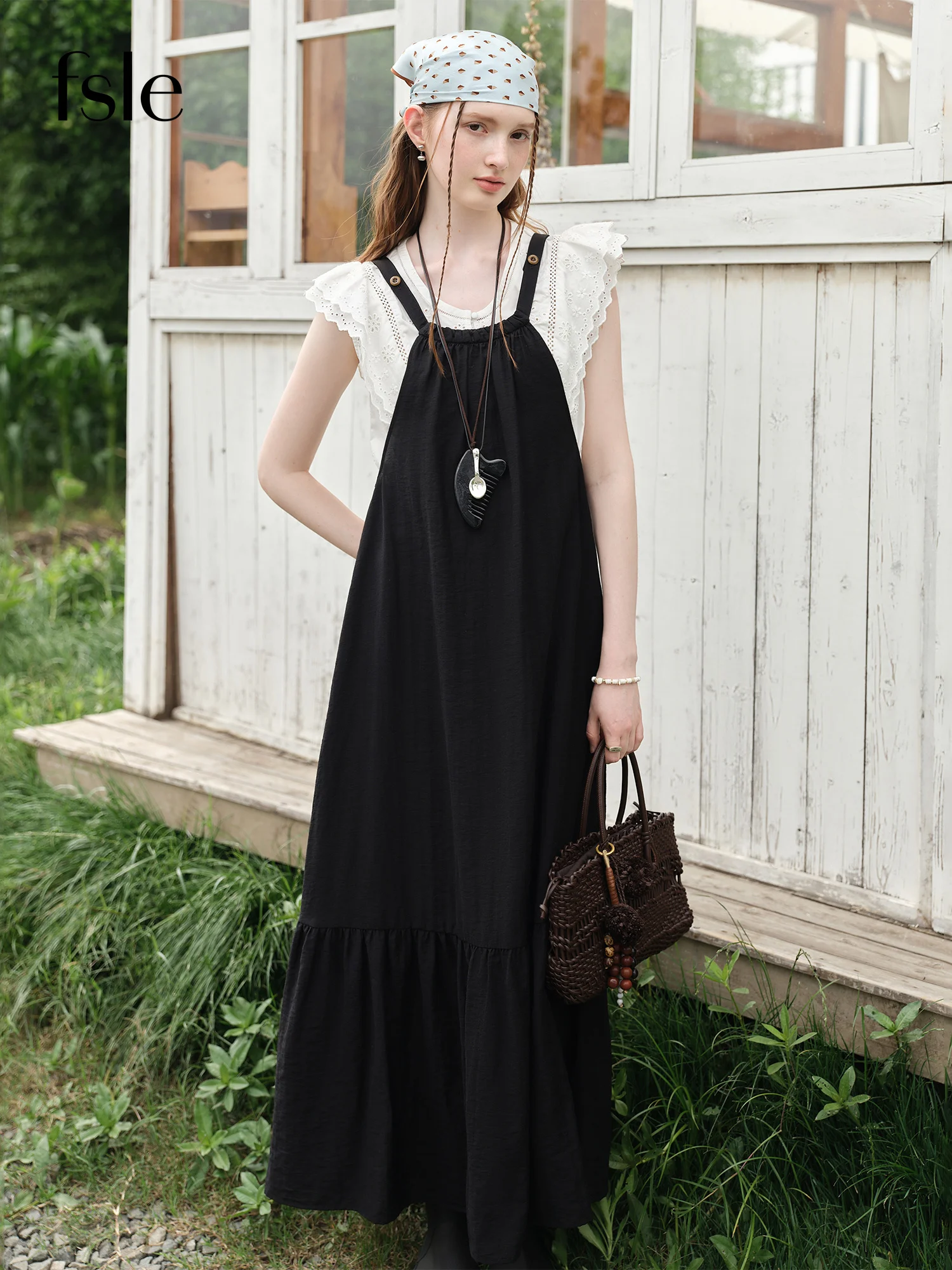 

FSLE French Style Age-reducing Suspender Dress Lace Hollow Blouse Two-piece Suit Female Summer 2025 New Style 25FS12852