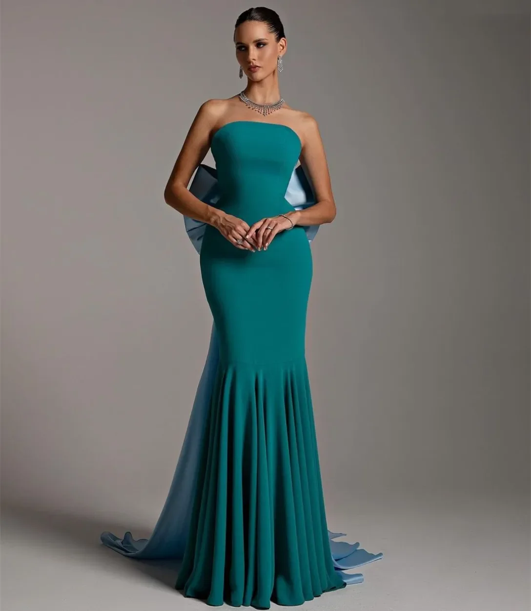 Customized Elegant Long Green Pleated Evening Dresses With Satin Bow Mermaid Backless Floor-Length Prom Dresses Party Dresses Fo