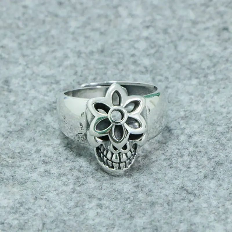 Anillo abierto de plata de ley S925 con flor de cerezo y calavera clásica, anillo con personalidad europea y americana Vintage, índice de moda de Hip Hop