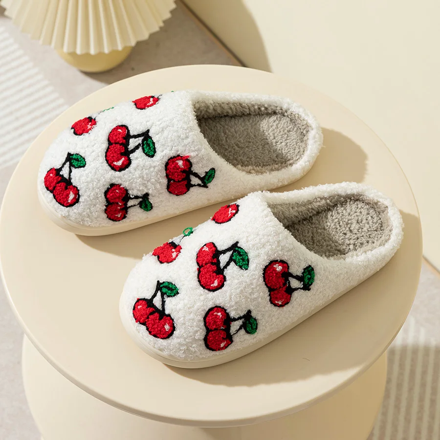 Zapatillas de interior cálidas y cómodas con diseño de cereza para niña, zapatos de invierno para dormitorio de frutas, suaves, de ocio, borrosos, interesantes para el hogar