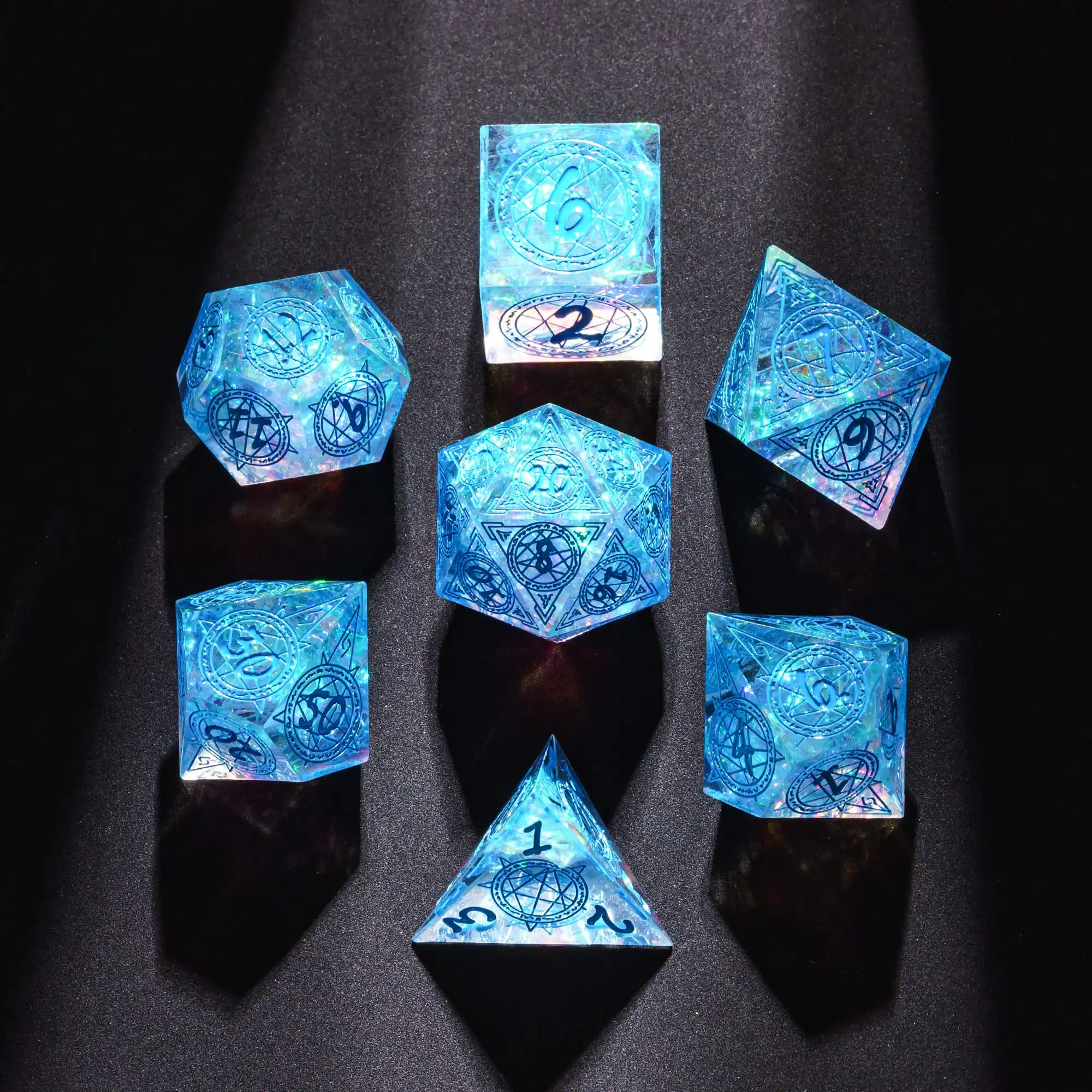 Jeu de dés polyédriques à bords pointus, 7 pièces, design de camp magique, pour jouer à plusieurs styles