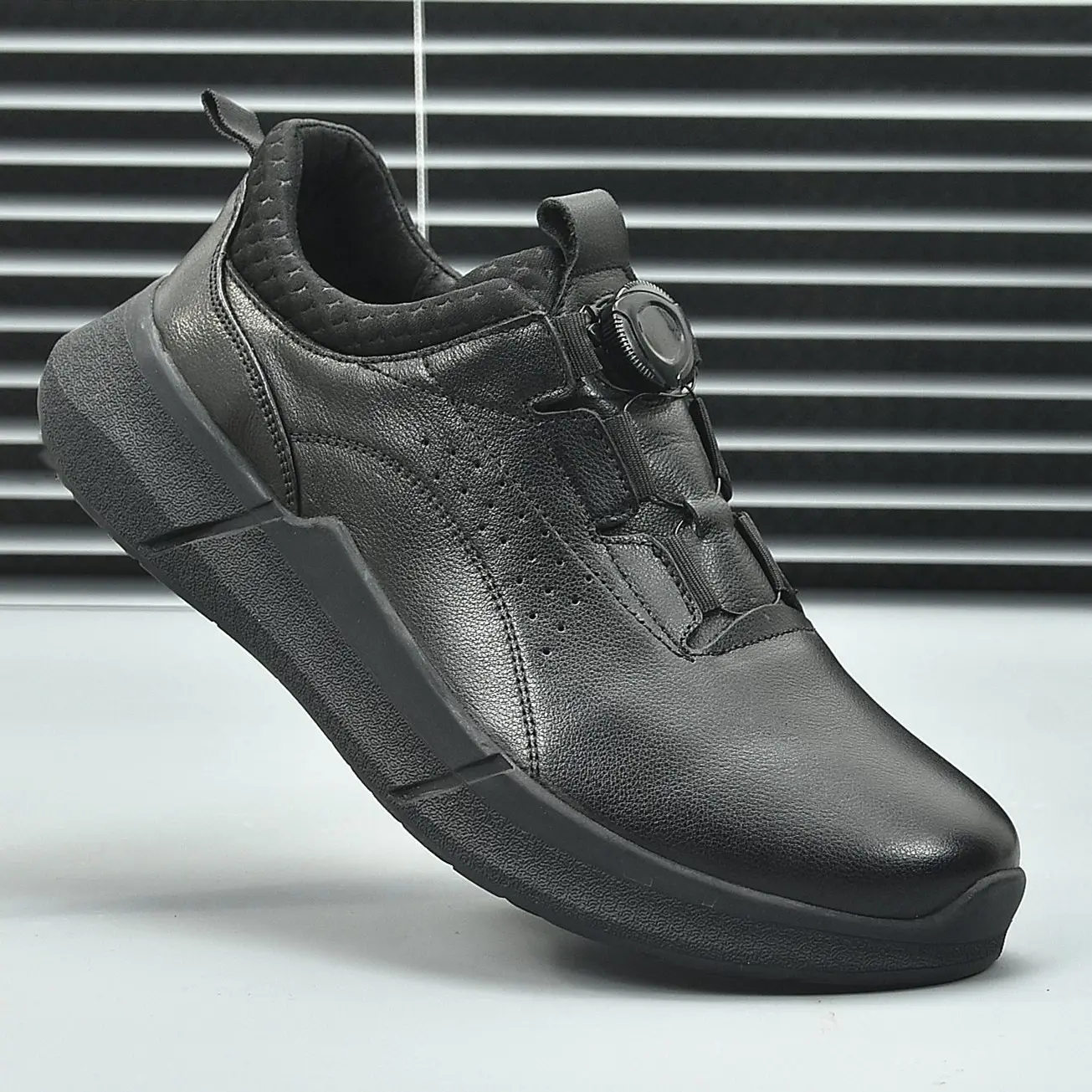 

Trendy Genuine Leather Shoes Men Technology Automatic Buckle Loafers Walking Lazy Wear Sneakers Running Business Lightweight 39