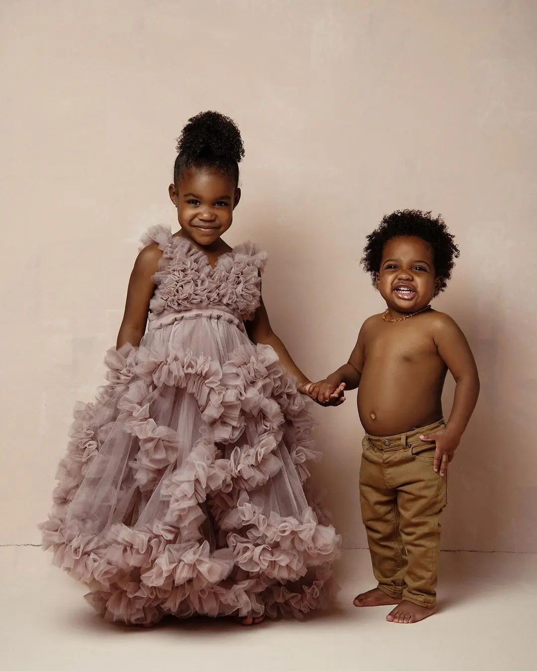 Abito premaman personalizzato in tulle rosa polvere con volant Abito per servizio fotografico mamma e figlia Corsetto Abiti per fotografia di gravidanza # 18724