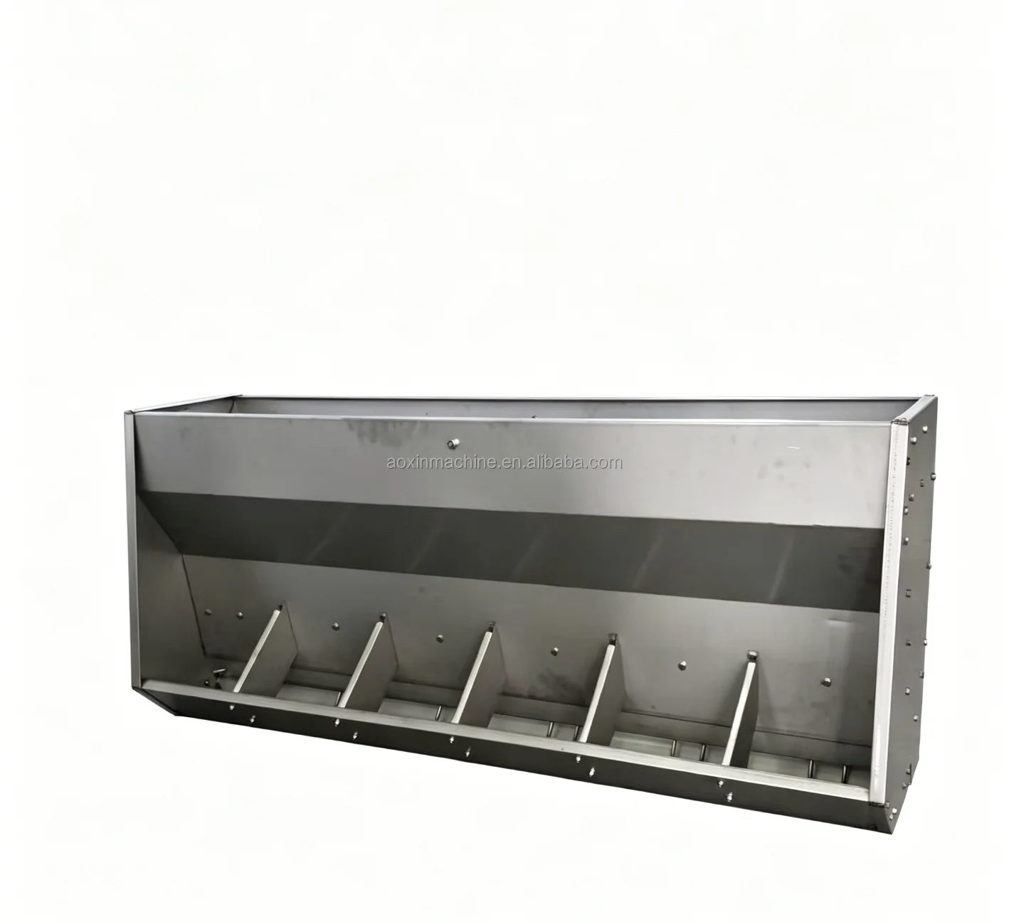 A reliable automatic pig feed distributor that evenly distributes feed for herd feeding and saves costs