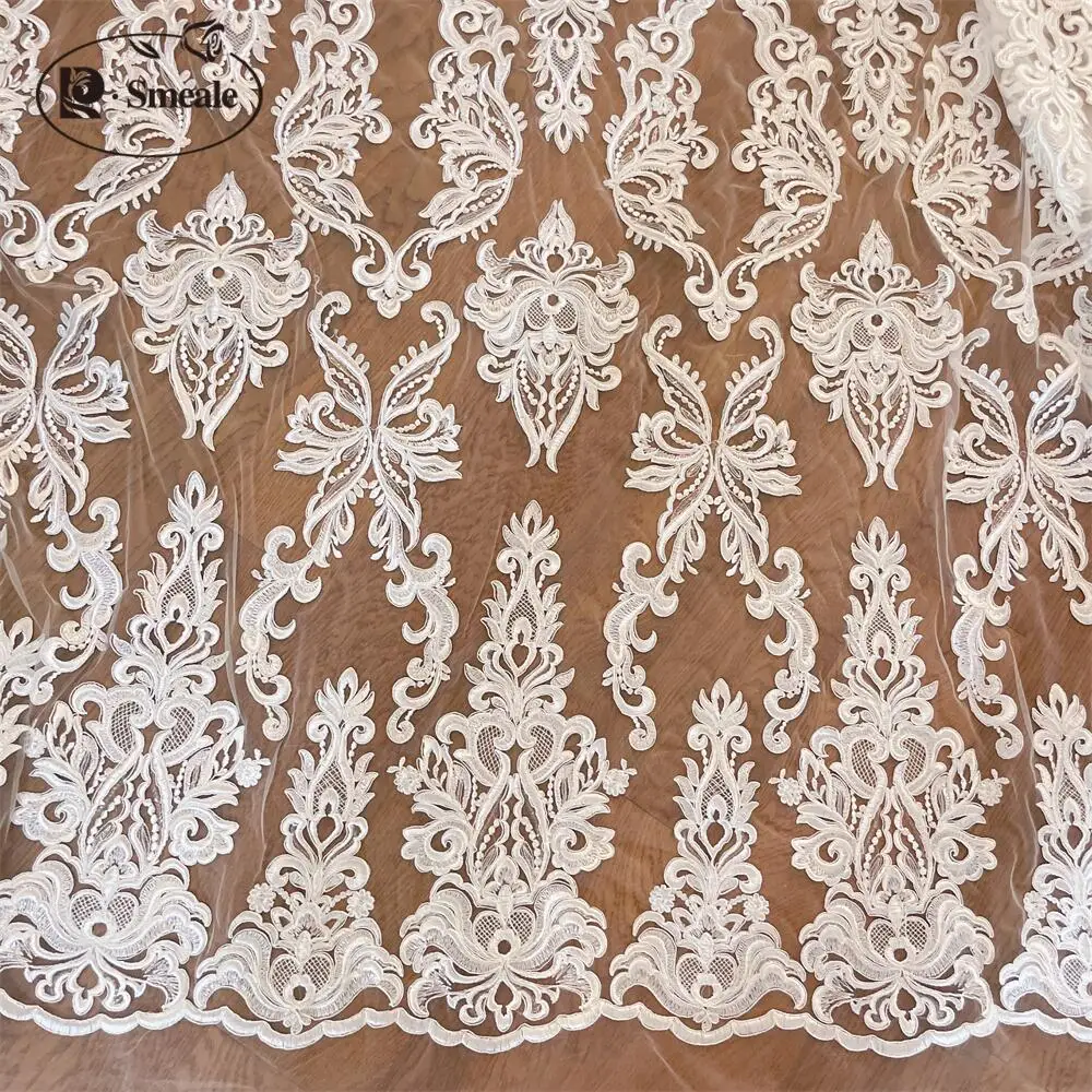 Tessuto di pizzo ricamato con paillettes, accessori fai da te per abiti da sposa, fiori bianco sporco, RS4043