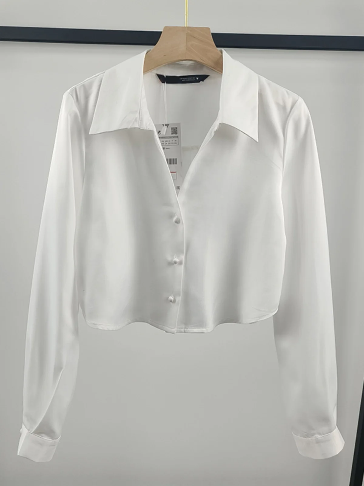 

Spring New Arrival Women's Slim Fit Silk Blend ort irt Sli Satin Feel Collar Button up Long Sve Regular Length