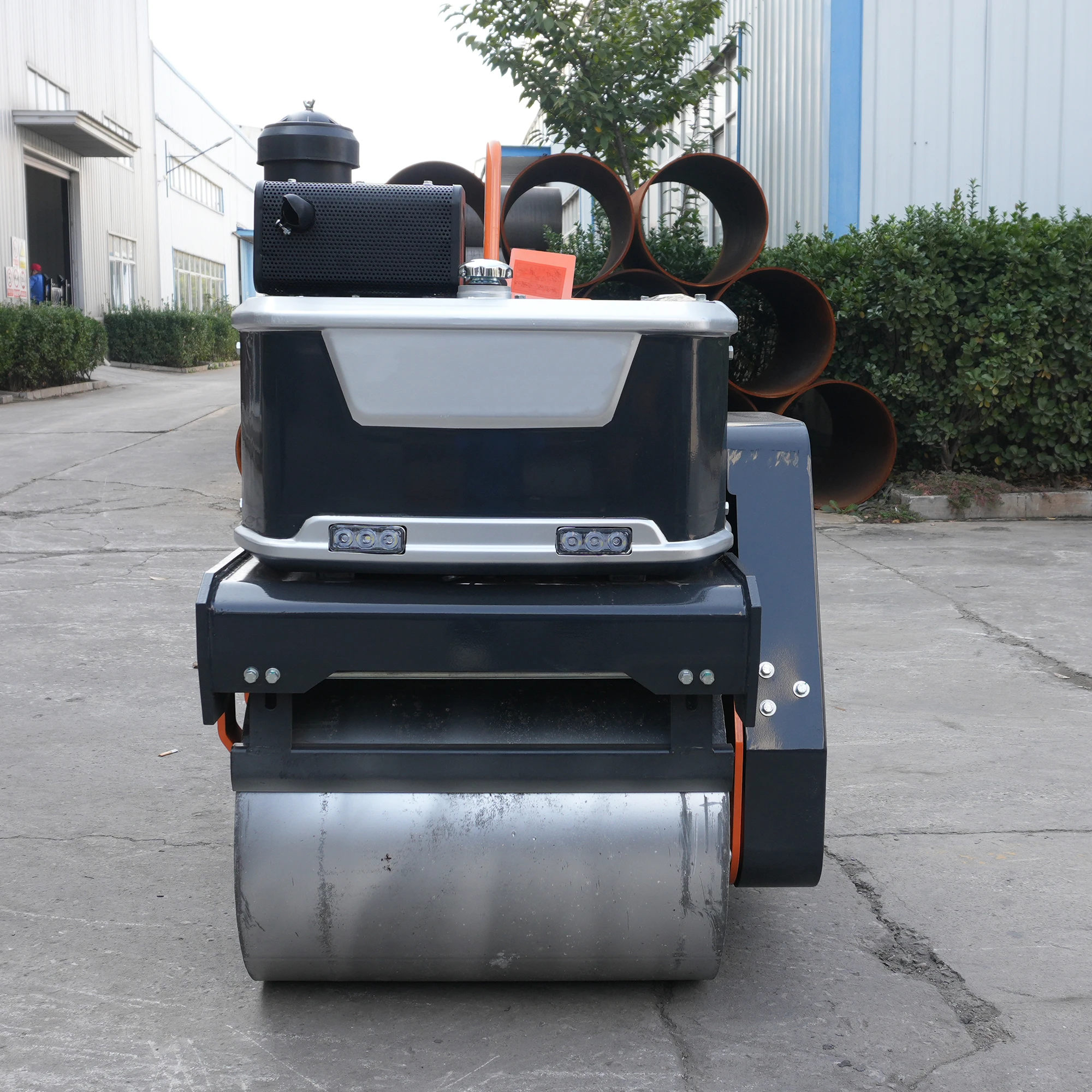 Reinforced-build Pressure gauge equipped hand control road roller  light compaction roller road compacting equipment