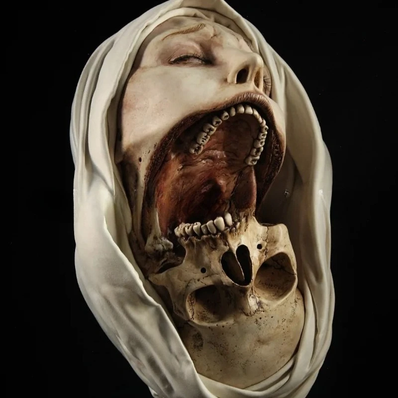 

Halloween Couple Skull Decor Transfiguration Skull Statue Art Sculpture for Home Office Haunted House