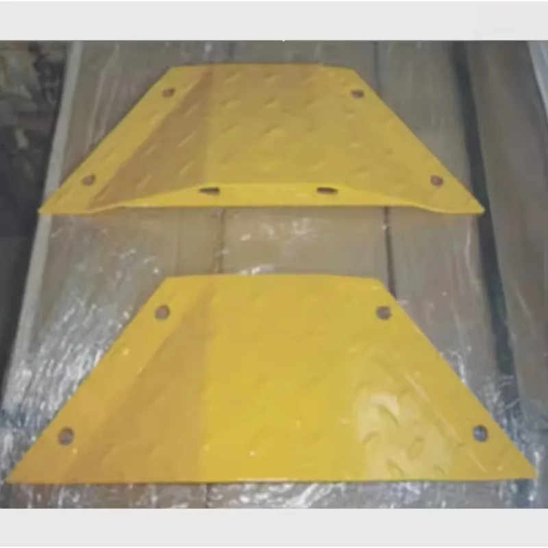 Road Traffic Safety Truck Vehicle Slow Down Reducer Barrier Heavy Duty Steel Speed Breaker Bump Metal Speed Humps
