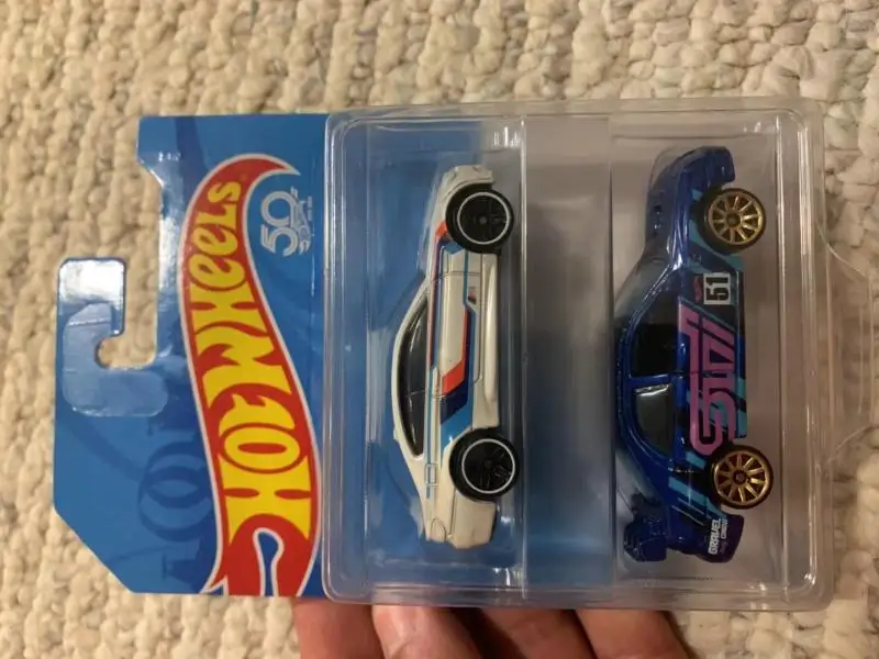 Hot Wheels 1:64 ToysRus Lamborghini Aston Martin Bugatti  Subaru dodge charger honda two cars Rare Collect diecast alloy model