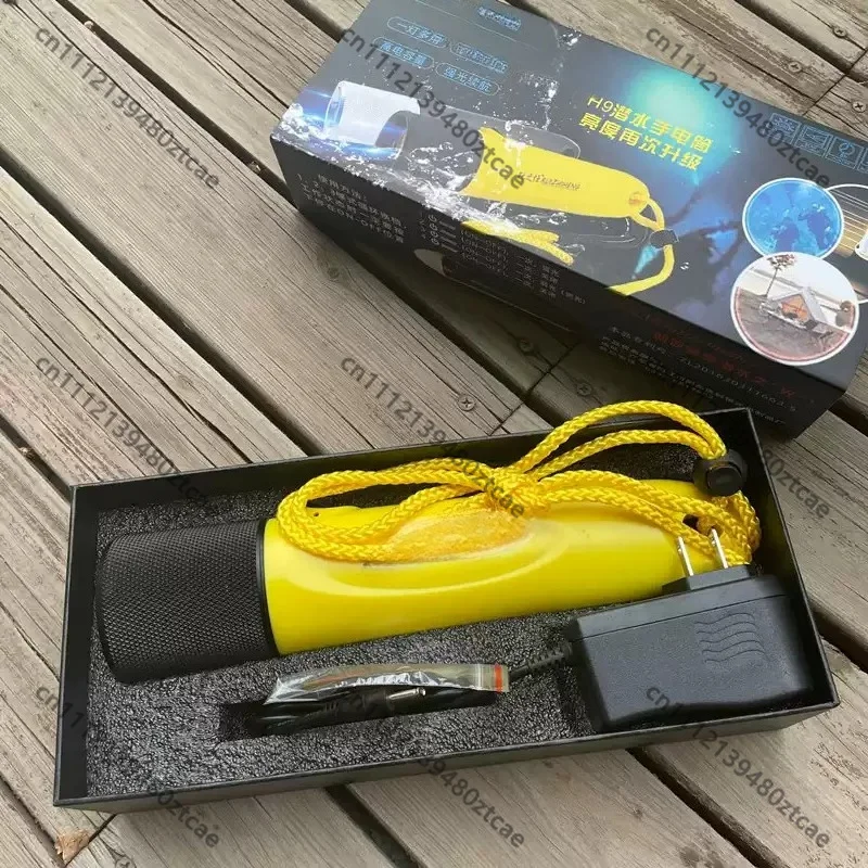 Rechargeable Professional Diving Flashlight Super Bright White‑Light Underwater Photography Torch Long‑Range Beam Long Battery