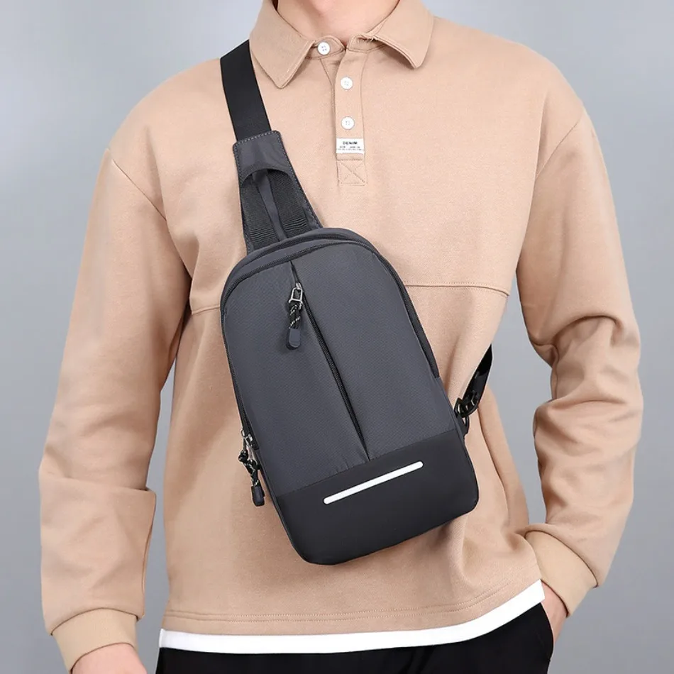 

New men's multi-layer lightweight chest bag, crossbody bag, casual outdoor multifunctional small backpack, large capacity