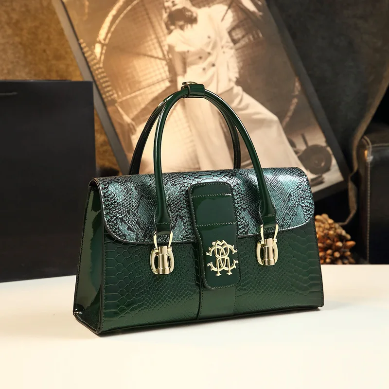 Spring new patent leather crocodile-print chain mother bag one-shoulder cross-body handbag daily large-capacity women's bag